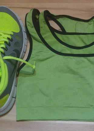 Дуже крутий спортивний топ для тренувань calvin klein