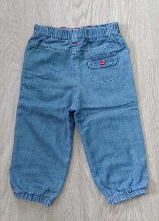 Очень миленькие и удобные джинсы для малышки m&co. 12-18 месяцев.2 фото