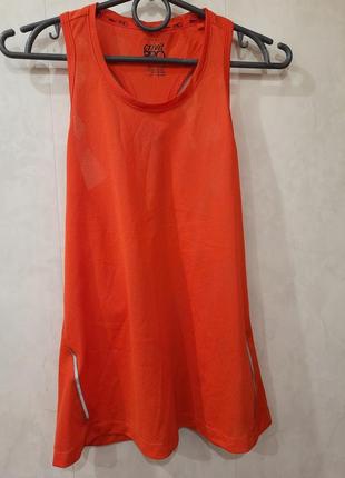 Спортивная майка.