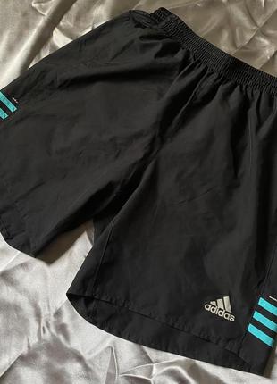 Спортивные шорты adidas