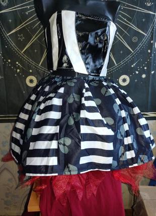 Неформальная объемная юбка в стиле готок лоза