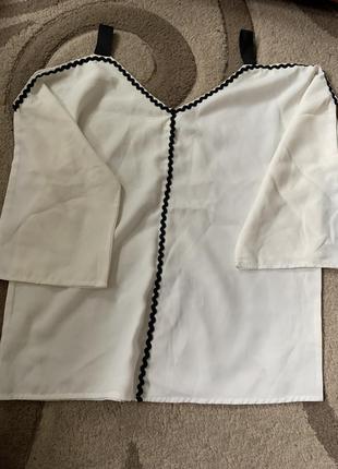 Жіноча блузка