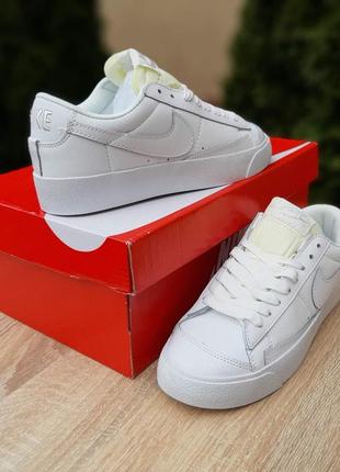 Женские кроссовки nike blazer низкие белые летние кроссовки найк блезер6 фото