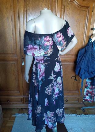 Летнее платье в билетной принт меди пышное