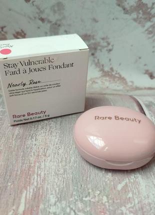 Кремові рум'яна rare beauty stay vulnerable cream blush2 фото