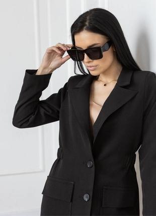 Піджак жіночий однобортний із накладними кишенями, дизайнерський, чорний3 фото