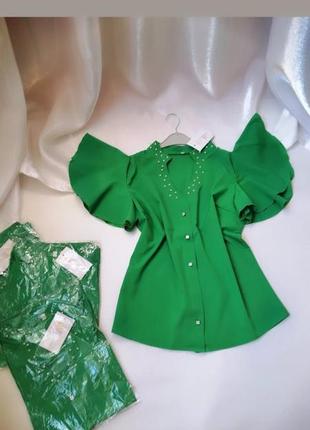 Шикарна красива блуза з перлами яскраво зеленого кольору рукав крильце волани тканина   суперсофтзам2 фото