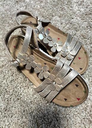 Босоніжки дитячі