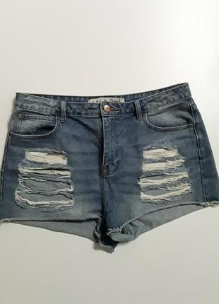 Фирменные шорты