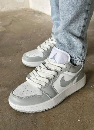 Кеди jordan low white grey