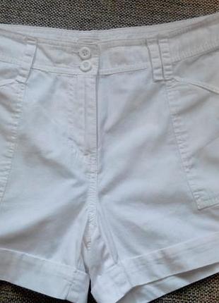 Стильные белые шорты f&f 6