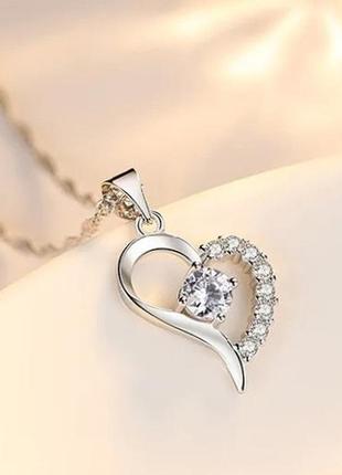 Колье "серебряное сердце с дорожкой цирконов" из ювелирного сплава - солидный подарок девушке в коробочке6 фото