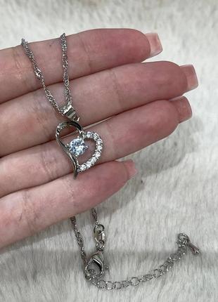Колье "серебряное сердце с дорожкой цирконов" из ювелирного сплава - солидный подарок девушке в коробочке3 фото