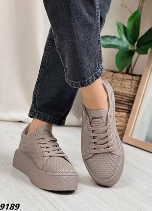 Кроссовки)) 🔥🔥🔥