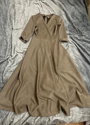 Дуже класне жіноче плаття