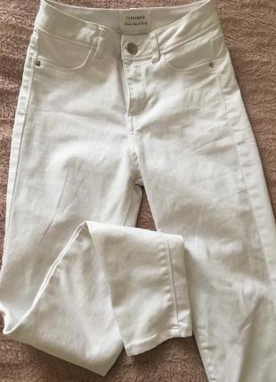 Білі джинси s
