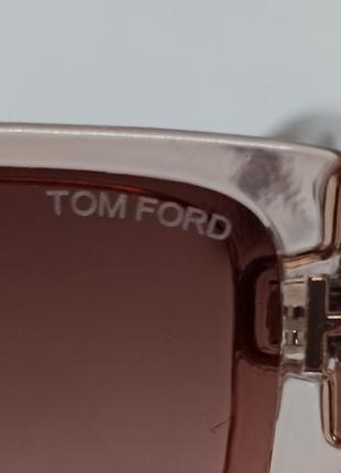 Очки в стиле tom ford женские солнцезащитные бежево коричневые с градиентом в прозрачной оправе7 фото