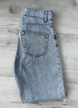 Продам светлые mom джинсы в идеальном состоянии.1 фото