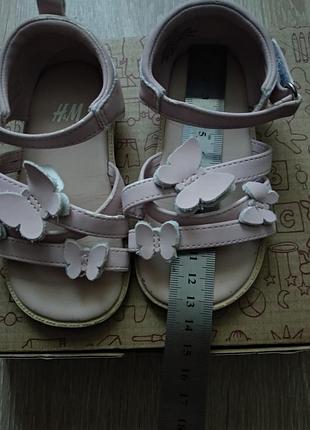 Босоніжки для дівчинки