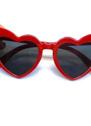 Окуляри жіночі сонцезахисні котяче око серце в червоній оправі4 фото