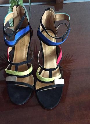 Крутые итальянские босоножки