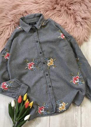Рубашка с вышивкой