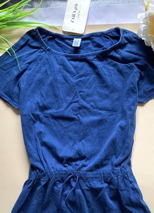 Платье из легкого денима синего цвета, под поясок, юбочка декорирована рюшами zara. размер: 1286 фото