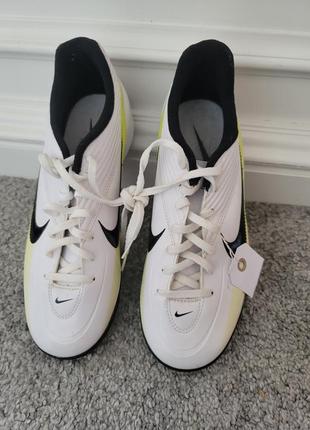 Nike сороканожки