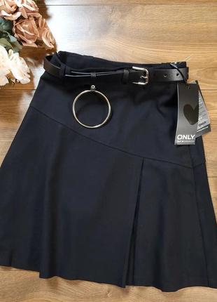 Классическая юбочка с ремешком
