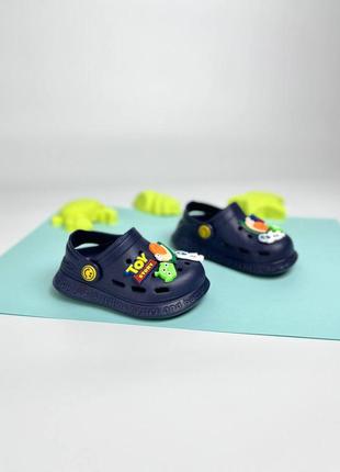 Обувь для мальчиков и девочек (кроксы)10 фото