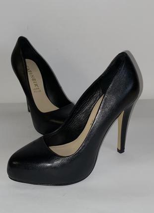 Cafenoir жіночі шкіряні туфлі на каблуку 36-й розмір2 фото