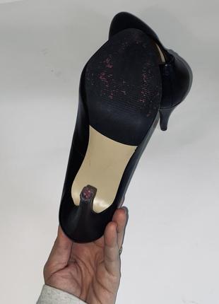 Cafenoir жіночі шкіряні туфлі на каблуку 36-й розмір8 фото