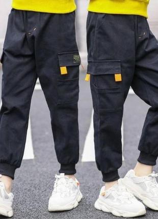 Коттоновая брюки карго на мальчика черного цвета
