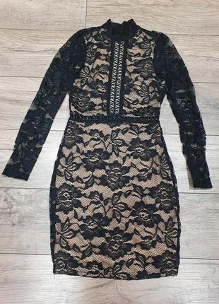 Платье с открытой спинкой