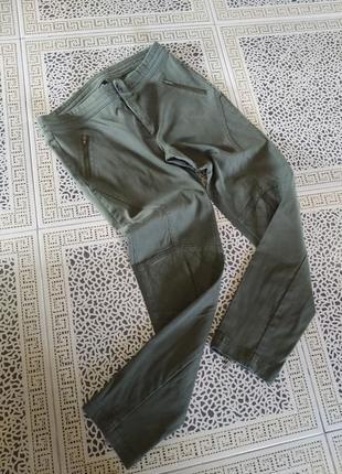 Женские брюки цвета хаки от benetton размер 442 фото