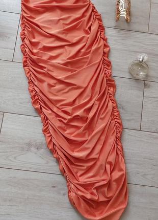 Шикарное платье с драпировкой prettylittlething2 фото