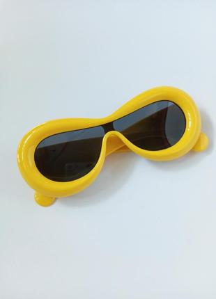 Желтые футуристические очки1 фото