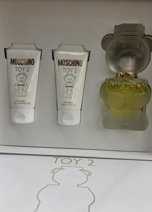 Moschino toy 2