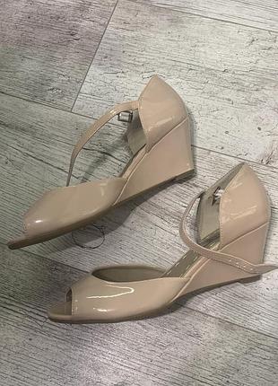 Туфли босоножки pavers бежевые размер 41