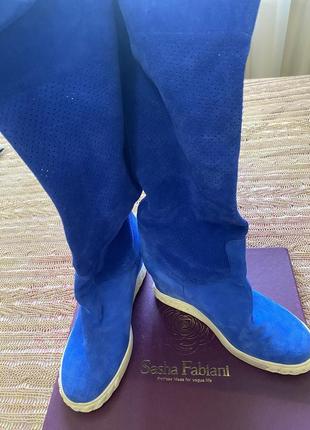 Гарнi сапожки  вiдомого бренду!