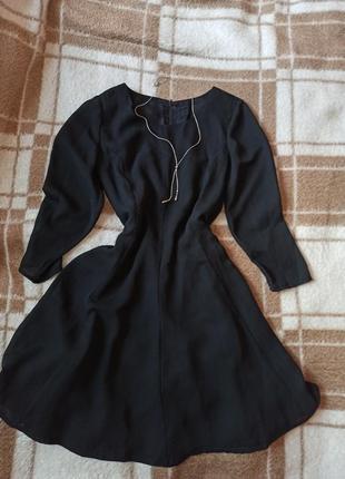 Черное шифоновое платье с длинным рукавом