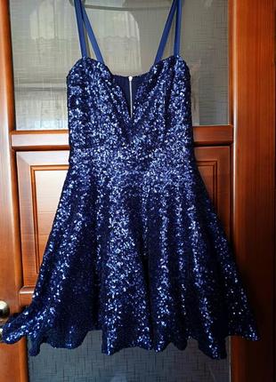Неймовірна сукня в паєтках1 фото