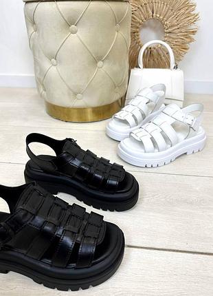 Босоножки, трендовые босоножки10 фото