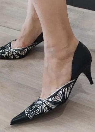 Туфлі sandro vicari