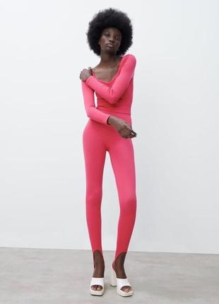 Zara костюм розовый в рубчик новая коллекция топ + домино на штычках