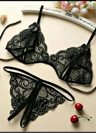 Комплект новый кружевного эротического белья