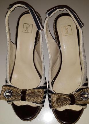 Босоніжки" томмі хілфігер"