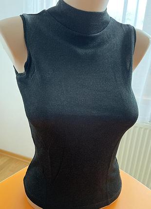 Футболка жиноча