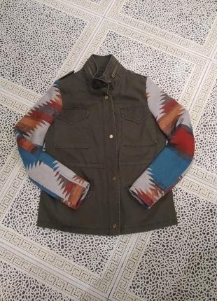 Женская куртка ветровка от atmosphere размер 36-38