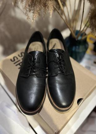 Полуботинки женские clarks